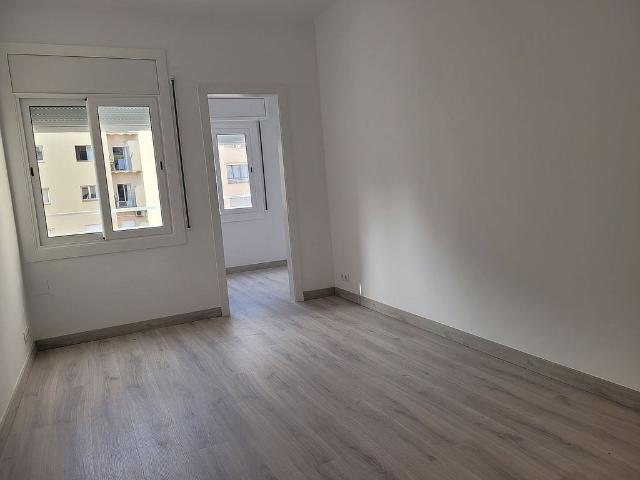 Piso en alquiler en calle De Calvet, Barcelona, de 60 m² 2 habitaciones por 1.425