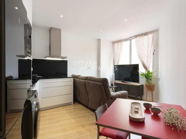 Piso en alquiler en calle De Campo Florido, Barcelona, de 27 m² 1 habitación por 1.050