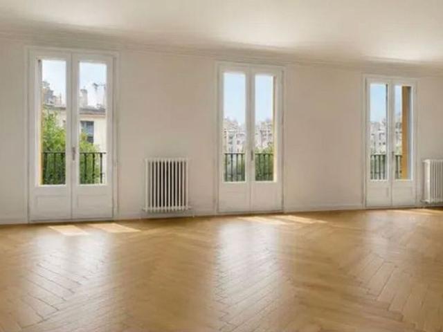 Piso en alquiler en calle De Casanova, Barcelona, de 250 m² 7 habitaciones por 5.500