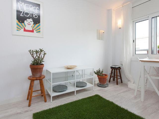 Piso en alquiler en calle De Casp, Barcelona, de 33 m² 1 habitación por 1.195