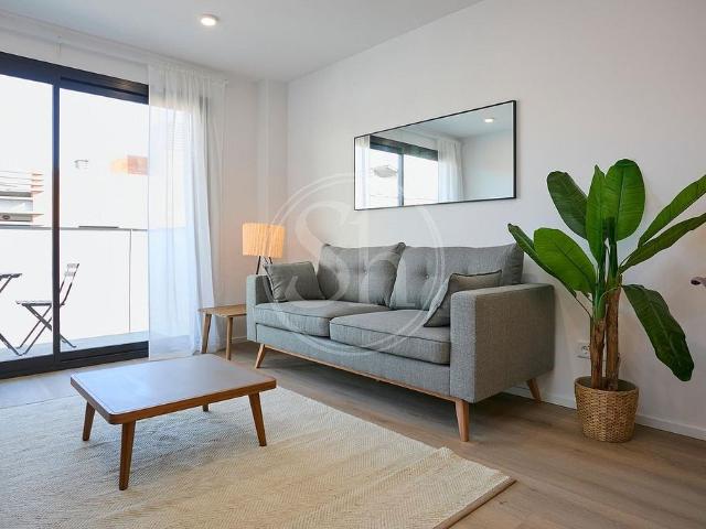 Piso en alquiler en calle De Castelao, Hospitalet de Llobregat, L´, de 75 m² 3 habitaciones por 1.690