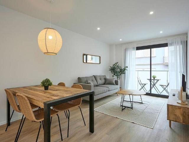 Piso en alquiler en calle De Castelao, Hospitalet de Llobregat, L´, de 86 m² 3 habitaciones por 1.872