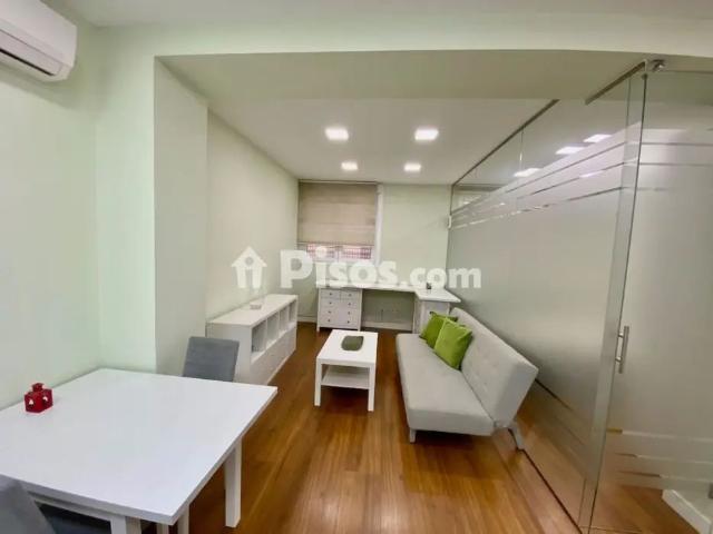 Piso en alquiler en Calle de Carlos Rubio