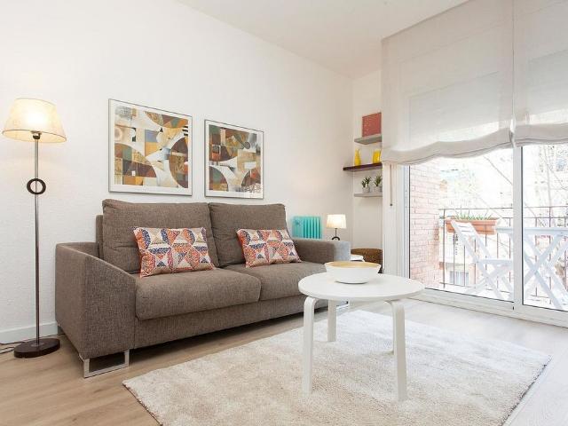 Piso en alquiler en calle De Cartagena, Barcelona, de 77 m² 2 habitaciones por 1.595
