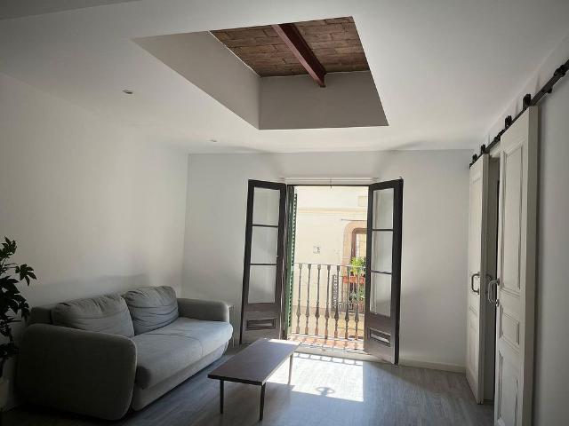 Piso en alquiler en calle De Cervantes, Barcelona, de 75 m² 2 habitaciones por 1.800