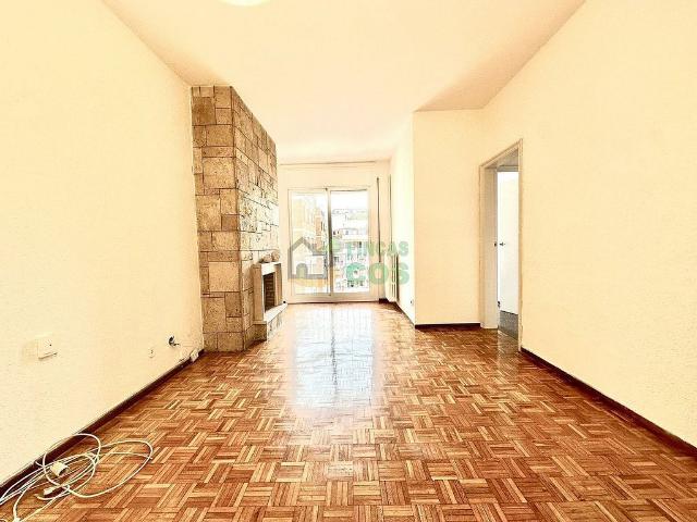 Piso en alquiler en calle De Còrsega, Barcelona, de 77 m² 3 habitaciones por 1.460