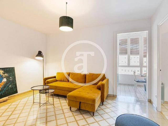 Piso en alquiler en calle De Còrsega, Barcelona, de 83 m² 3 habitaciones por 1.995