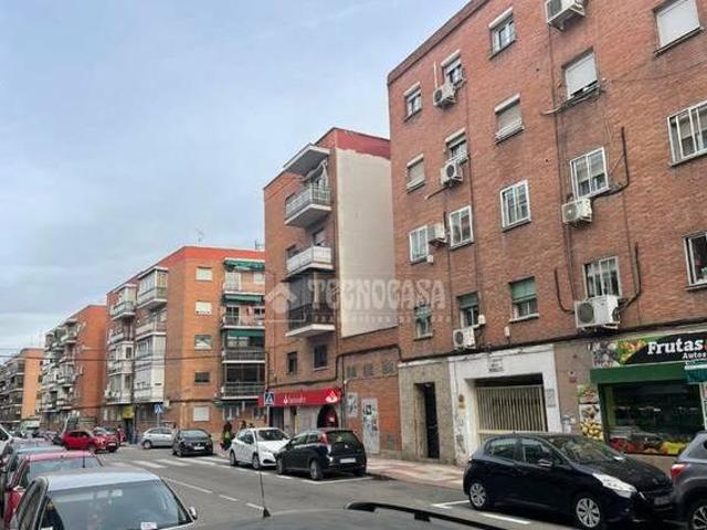 Piso en alquiler en Calle de Etruria