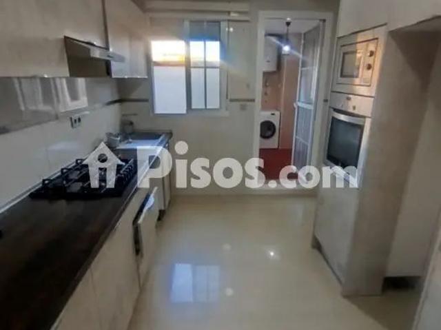 Piso en alquiler en Calle de Explorador Badia