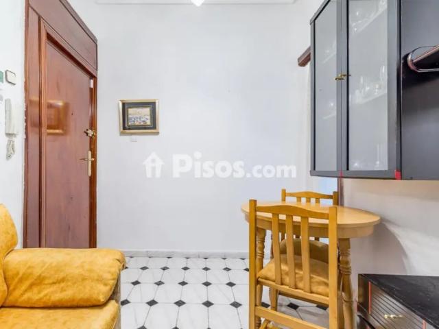 Piso en alquiler en Calle de Fernández de los Ríos, cerca de Calle de Guzmán El Bueno