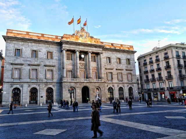 Piso en alquiler en calle De Ferran, Barcelona, de 71 m² 2 habitaciones por 1.215