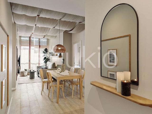 Piso en alquiler en calle De Floridablanca, Barcelona, de 65 m² 2 habitaciones por 2.425