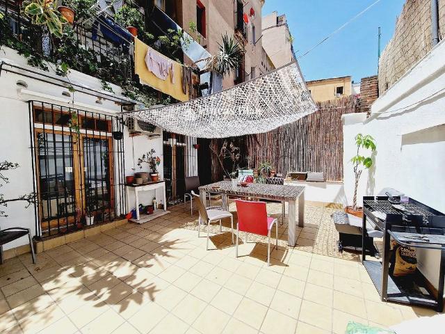 Piso en alquiler en calle De Freixures, Barcelona, de 110 m² 2 habitaciones por 1.900