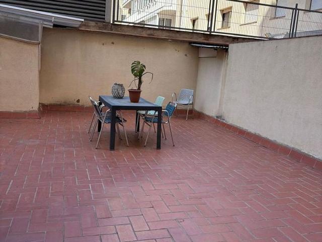 Piso en alquiler en calle De Galileu, Barcelona, de 69 m² 2 habitaciones por 1.187