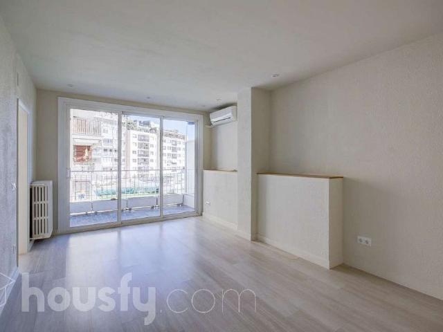 Piso en alquiler en calle De Ganduxer, Barcelona, de 103 m² 4 habitaciones por 2.152