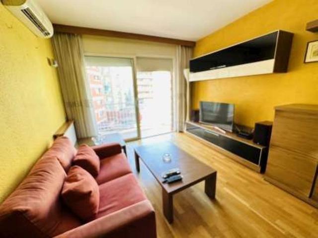 Piso en alquiler en calle De Girona, Barcelona, de 107 m² 4 habitaciones por 1.805