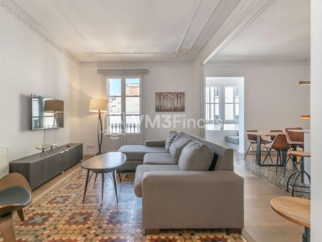Piso en alquiler en calle De Gravina, Barcelona, de 110 m² 3 habitaciones por 3.350