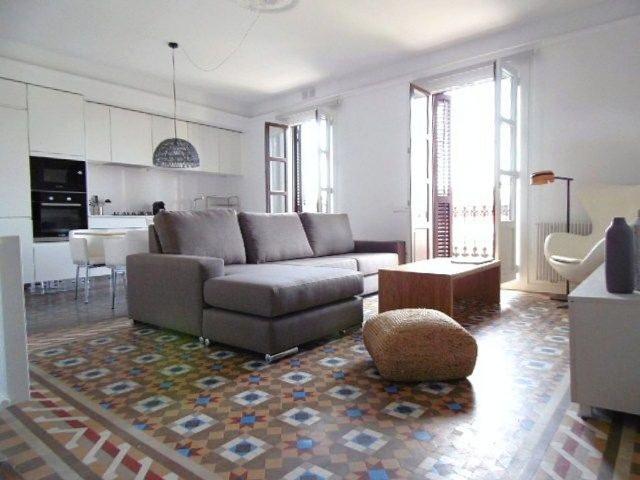 Piso en alquiler en calle De Gravina, Barcelona, de 72 m² 2 habitaciones por 2.990