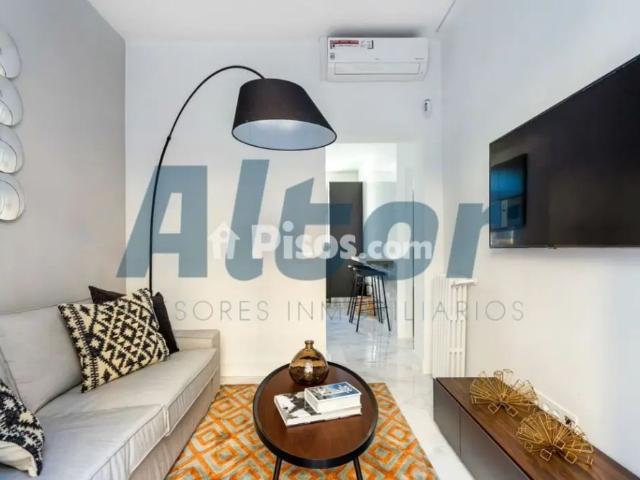 Piso en alquiler en Calle de Ilustración