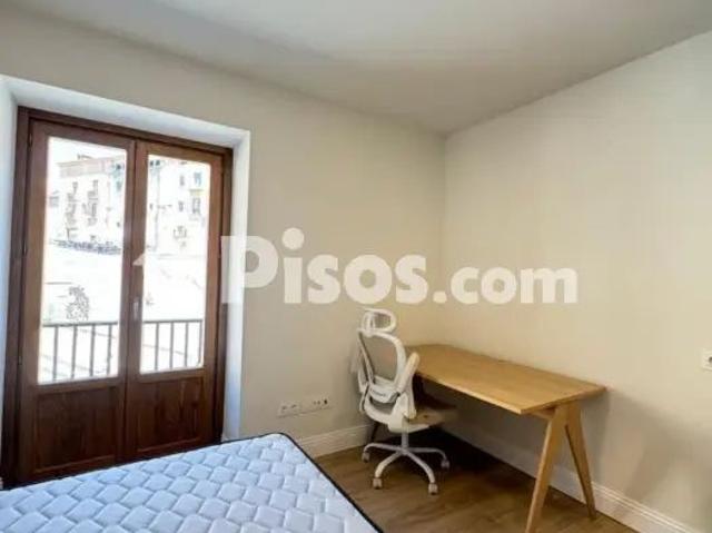 Piso en alquiler en Calle de Juan Bravo