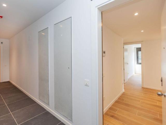 Piso en alquiler en calle De Joan Miró, Esplugues de Llobregat, de 102 m² 3 habitaciones por 2.940 €