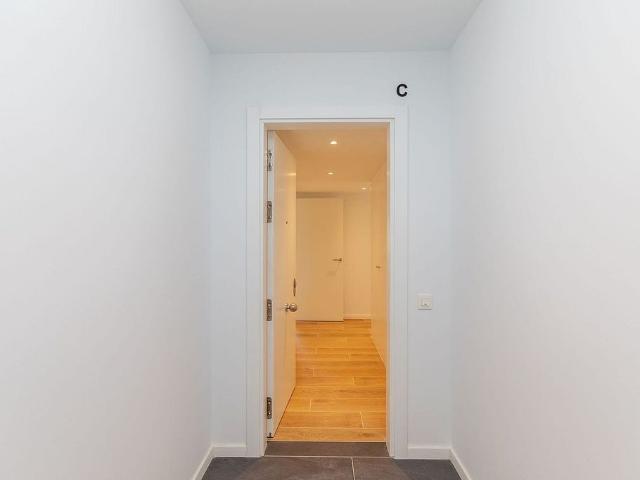 Piso en alquiler en calle De Joan Miró, Esplugues de Llobregat, de 89 m² 3 habitaciones por 2.985 €