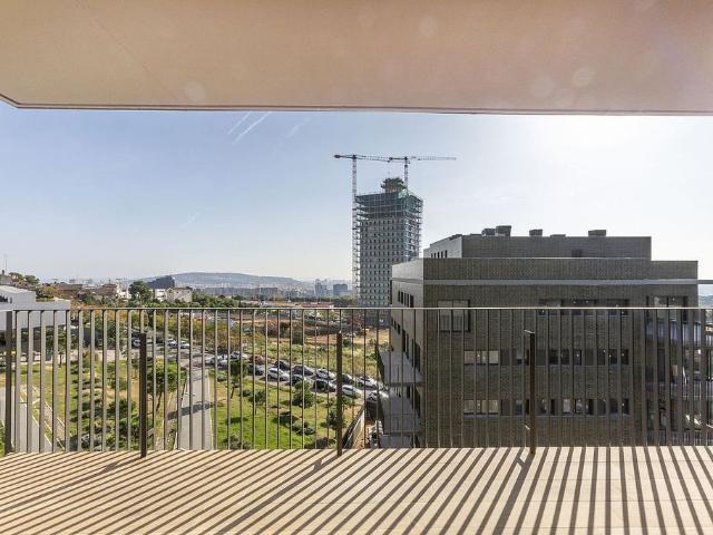 Piso en alquiler en calle De Joan Miró, Esplugues de Llobregat, de 82 m² 2 habitaciones por 2.380 €