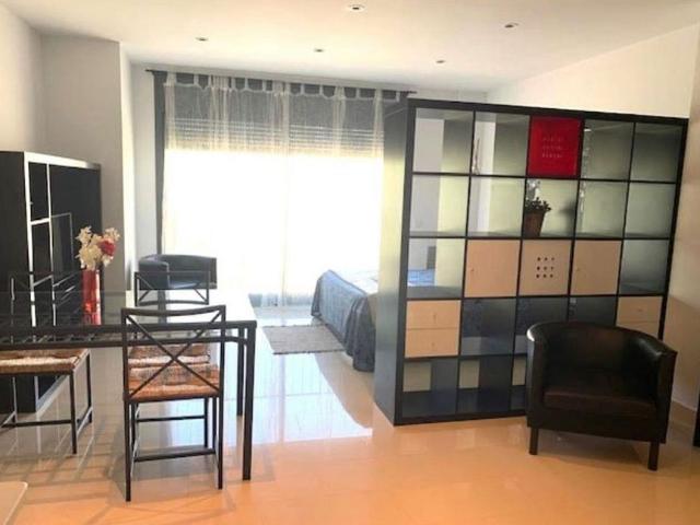 Piso en alquiler en calle De Joan Tarrida, Sitges, de 43 m² 1 habitación por 990