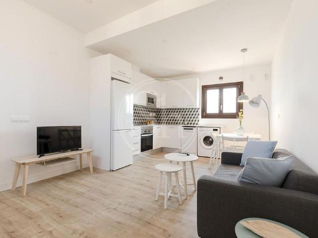 Piso en alquiler en calle De Joaquín Costa, Barcelona, de 32 m² 1 habitación por 1.190 €