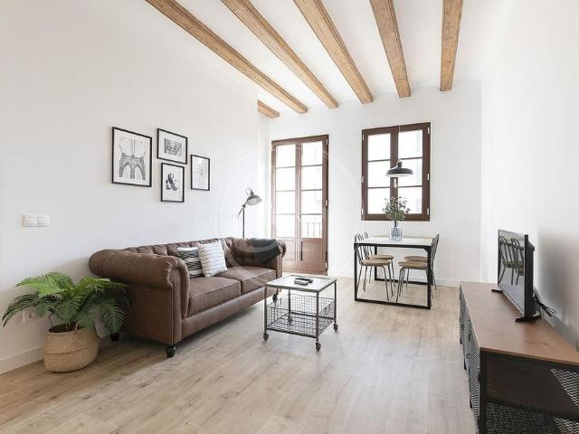 Piso en alquiler en calle De Joaquín Costa, Barcelona, de 65 m² 2 habitaciones por 1.450 €