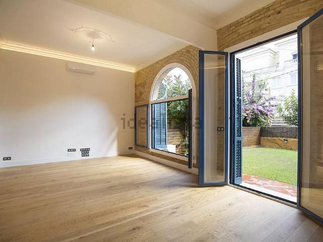 Piso en alquiler en calle De L´Esperanza, Barcelona, de 200 m² 4 habitaciones por 7.000