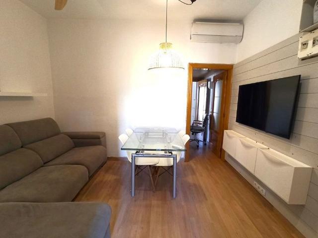 Piso en alquiler en calle De la Maquinista, Barcelona, de 45 m² 2 habitaciones por 1.200
