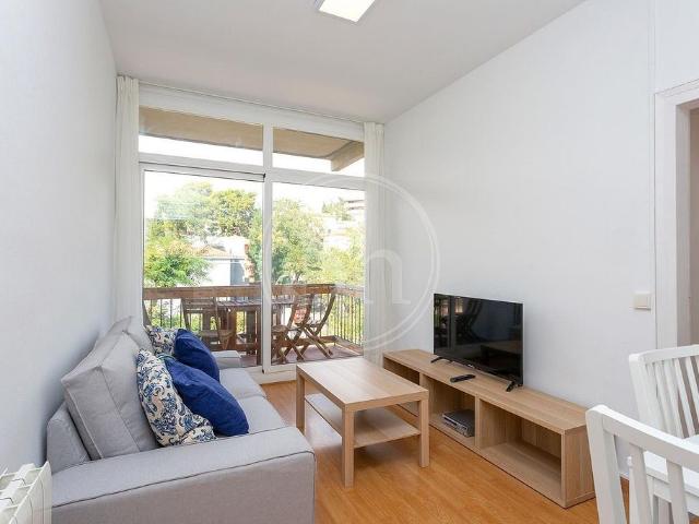 Piso en alquiler en calle De la Mare de Déu del Coll, Barcelona, de 51 m² 3 habitaciones por 1.595