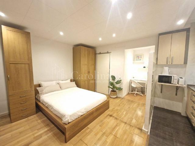 Piso en alquiler en calle De la Mare de Déu del Coll, Barcelona, de 26 m² 1 habitación por 990