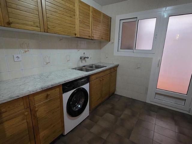 Piso en alquiler en calle De la Mare de Déu del Socors, Terrassa, de 100 m² 4 habitaciones por 985