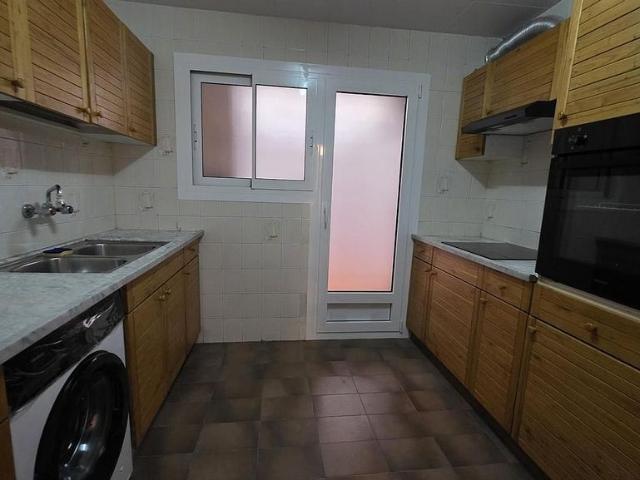 Piso en alquiler en calle De la Mare de Déu del Socors, Terrassa, de 100 m² 4 habitaciones por 985