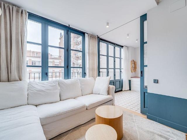 Piso en alquiler en calle De la Marina, Barcelona, de 80 m² 3 habitaciones por 2.200
