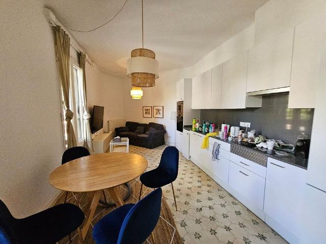 Piso en alquiler en calle De la Marina, Barcelona, de 95 m² 3 habitaciones por 2.300
