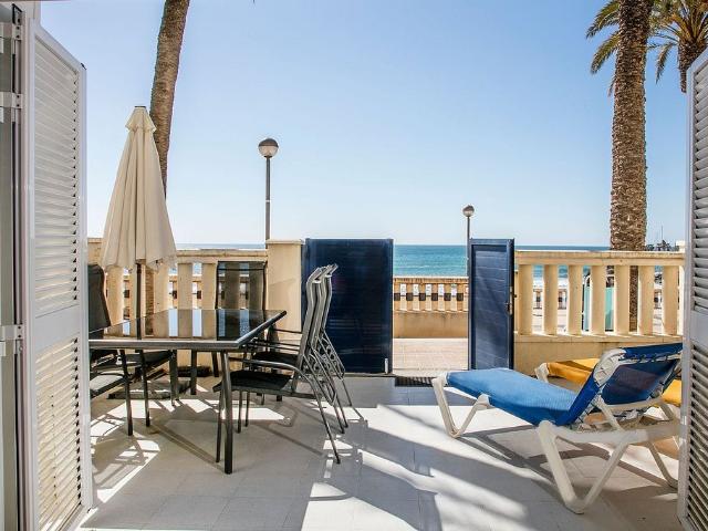 Piso en alquiler en calle De la Marina, Sitges, de 80 m² 3 habitaciones por 2.100