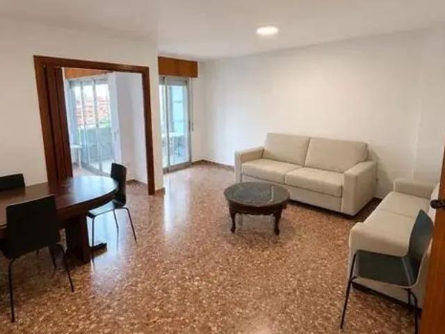 Piso en alquiler en Calle de la Olma