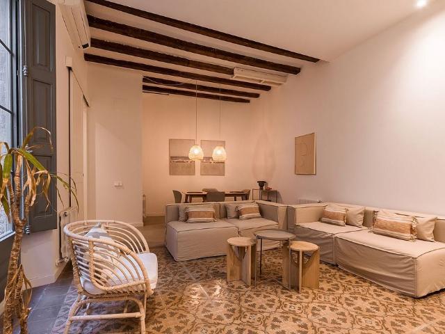 Piso en alquiler en calle De la Bòria, Barcelona, de 110 m² 3 habitaciones por 2.500