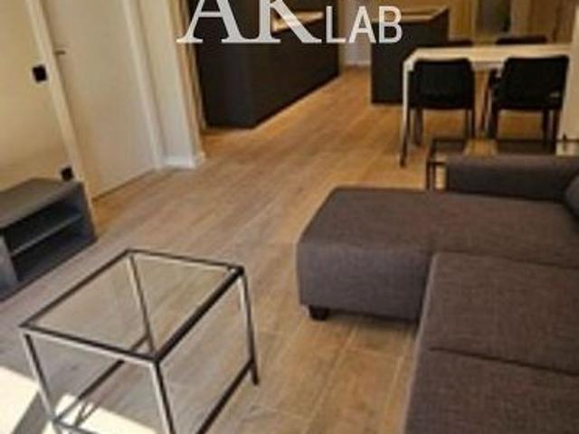 Piso en alquiler en calle De la Canuda, Barcelona, de 78 m² 2 habitaciones por 1.945