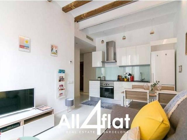 Piso en alquiler en calle De la Cera, Barcelona, de 42 m² 1 habitación por 850