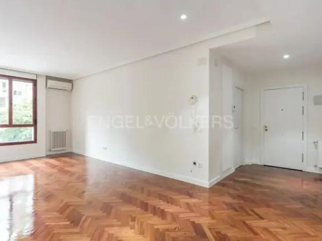 Piso en alquiler en Calle de la Dulzaina