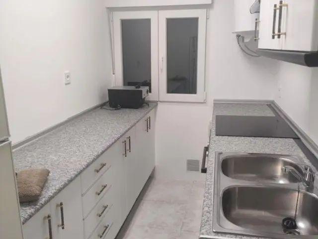 Piso en alquiler en Calle de la Duquesa de Tamames, cerca de Calle del Muguett