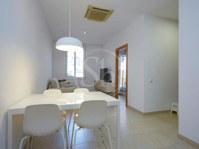 Piso en alquiler en calle De la Diputació, Barcelona, de 47 m² 2 habitaciones por 1.395