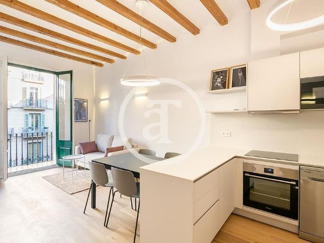 Piso en alquiler en calle De la Diputació, Barcelona, de 58 m² 2 habitaciones por 1.790