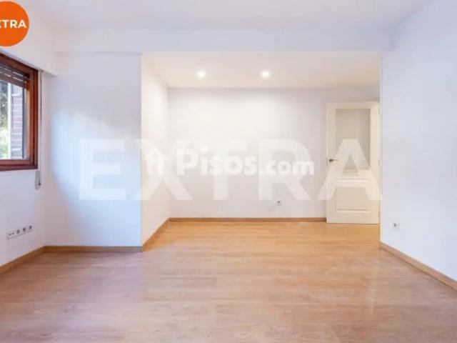 Piso en alquiler en Calle de la Drácena
