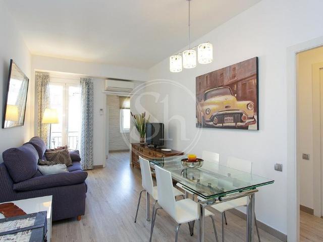 Piso en alquiler en calle De la Independència, Barcelona, de 63 m² 2 habitaciones por 1.595