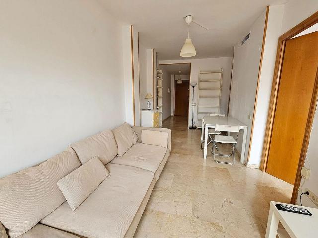 Piso en alquiler en calle De la Indústria, Barcelona, de 60 m² 2 habitaciones por 1.600